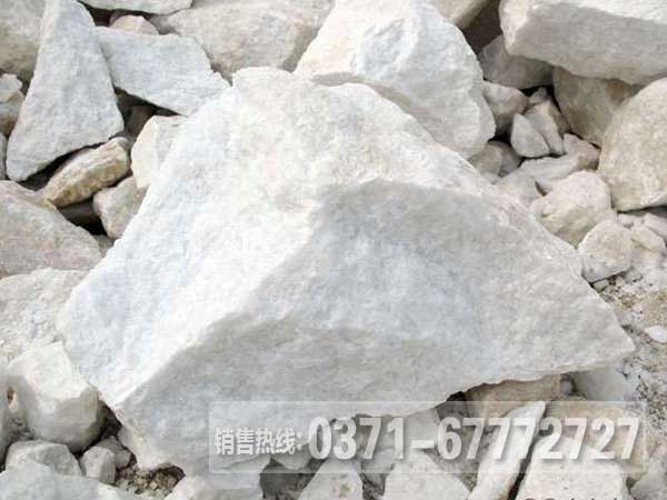 石灰石破碎設(shè)備去哪買(mǎi)？石灰石生產(chǎn)線設(shè)計(jì)