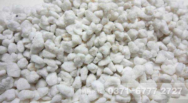 珍珠巖深加工生產(chǎn)設(shè)備/珍珠巖制砂生產(chǎn)線多少錢？