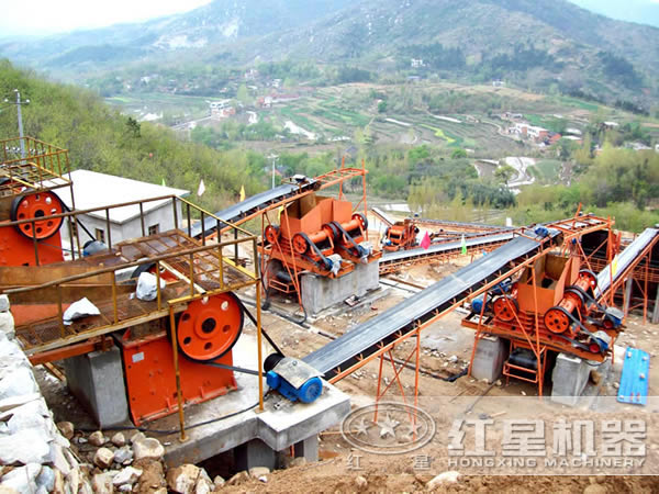 顎式破碎機客戶現(xiàn)場