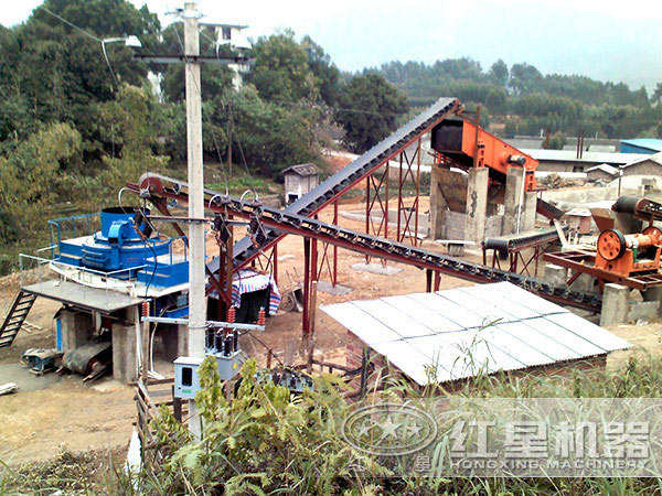 石子破碎機(jī)作業(yè)現(xiàn)場
