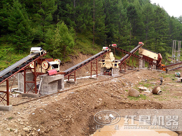顎式破碎機(jī)與“小伙伴”