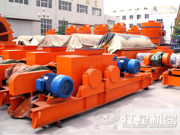 水泥對輥破碎機(jī)