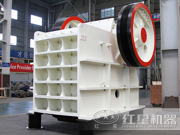 高產(chǎn)顎式破碎機(jī)
