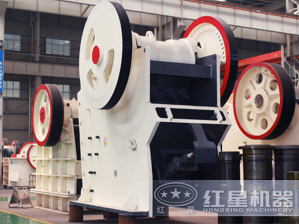 環(huán)保高性能顎式破碎機