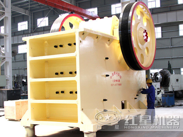 大型顎式破碎機