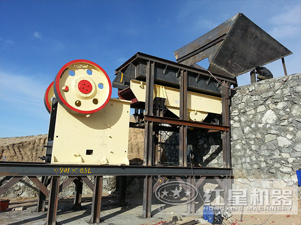 時(shí)產(chǎn)200噸青石顎式破碎機(jī)-轉(zhuǎn)型升級(jí)，掀起“環(huán)保礦山”新風(fēng)尚