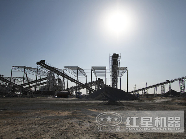 礦石加工現(xiàn)場