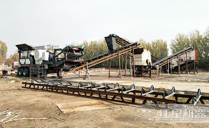 河北廊坊混凝土、磚塊破碎現(xiàn)場