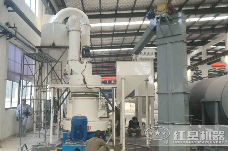 200目石灰石磨粉機多少錢一臺（內含視頻及技術參數(shù)表）