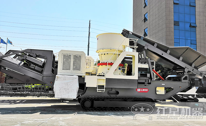 每小時200T的履帶移動式建筑廢料破碎機(jī)