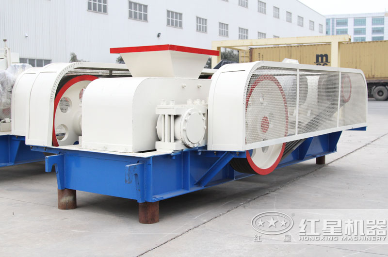 小型輥式破石機(jī)