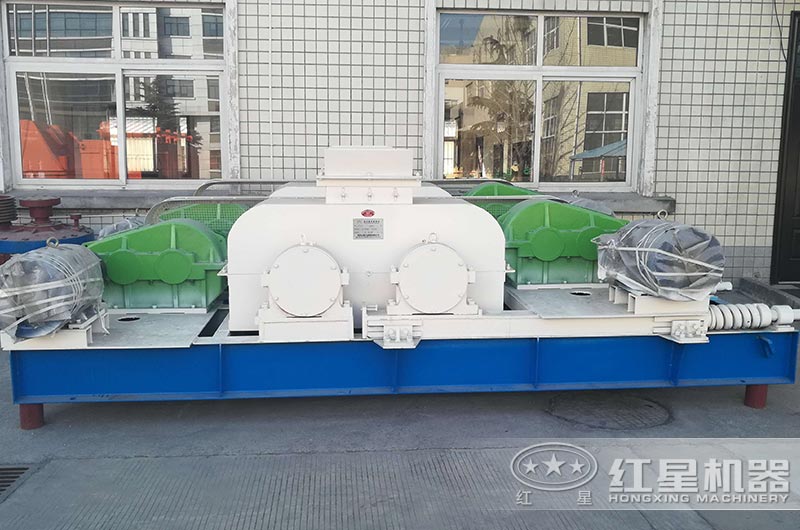 對輥式硅鐵破碎機圖片