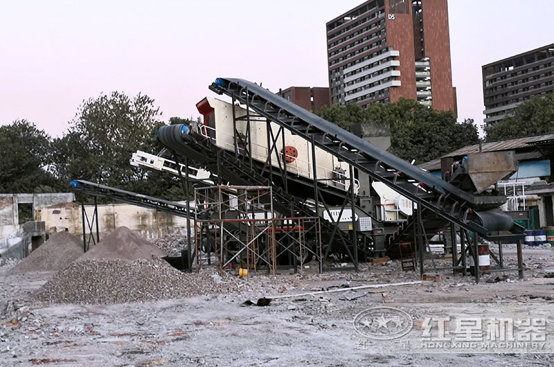 把混凝土打碎是什么機(jī)器？把混凝土打碎成機(jī)沙能用嗎？
